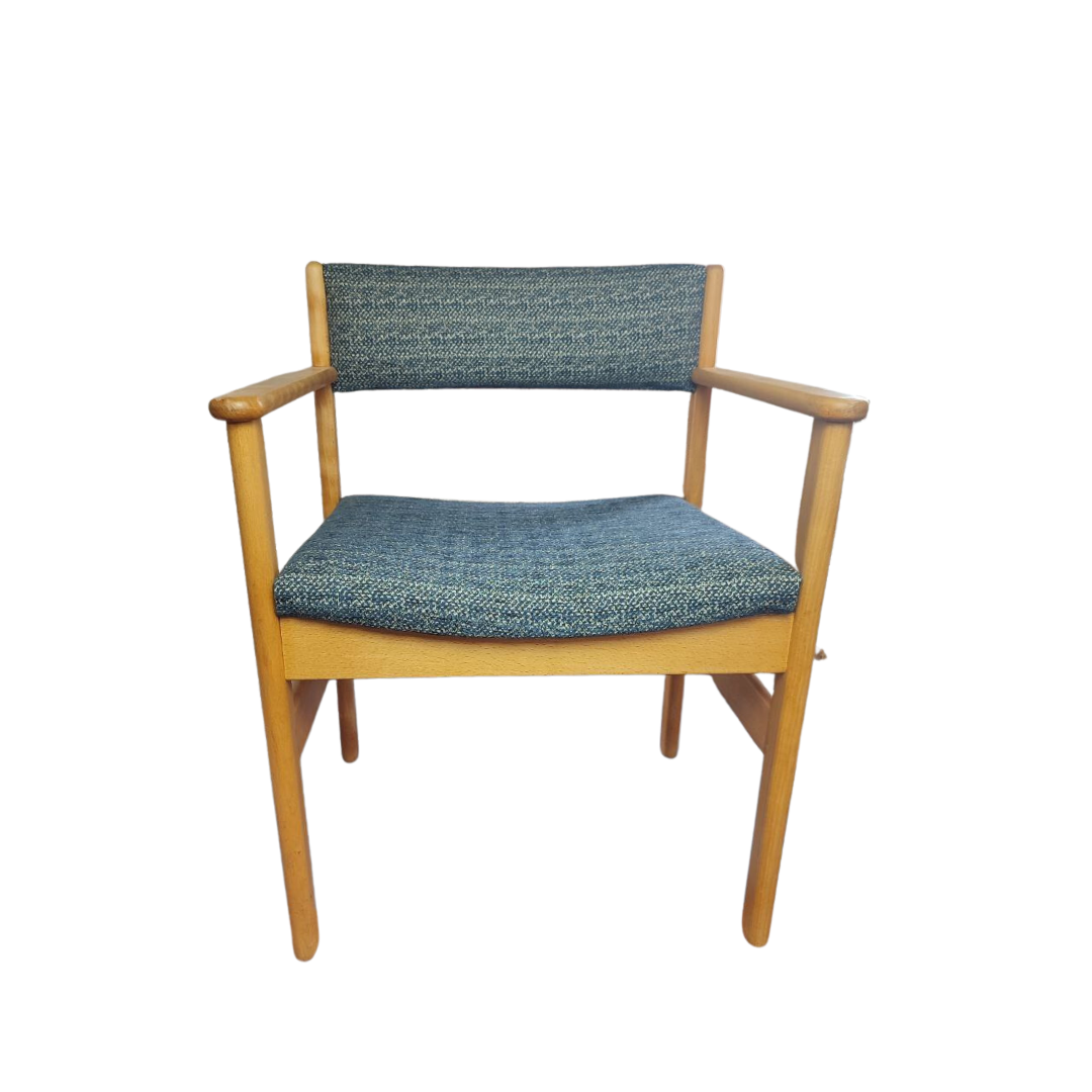 Set of Six Blonde Mid Century Dining Chairs by Parker Knoll (Model 1089/90)