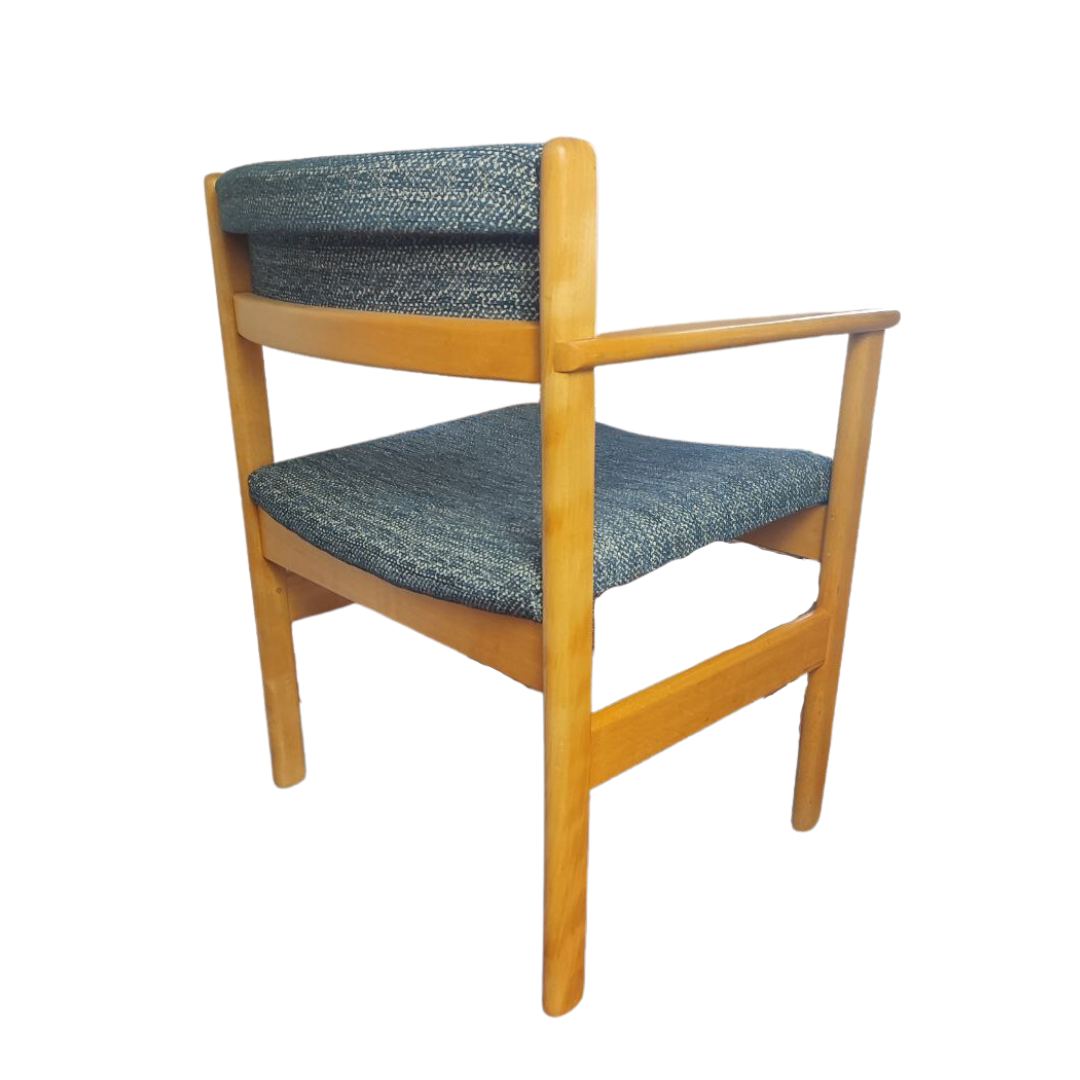 Set of Six Blonde Mid Century Dining Chairs by Parker Knoll (Model 1089/90)