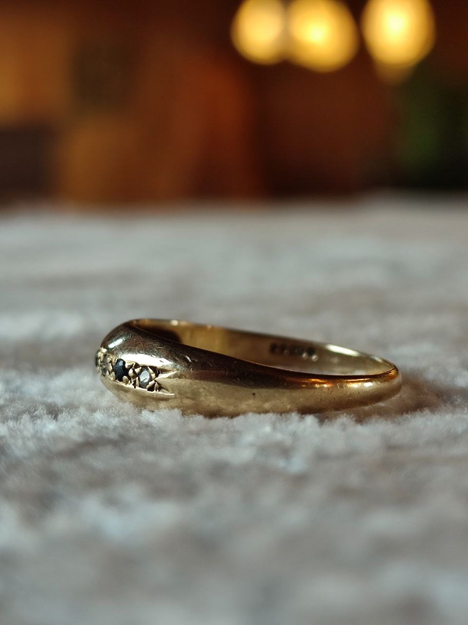Vintage 9ct Gold Ring with Diamonds and Sapphires