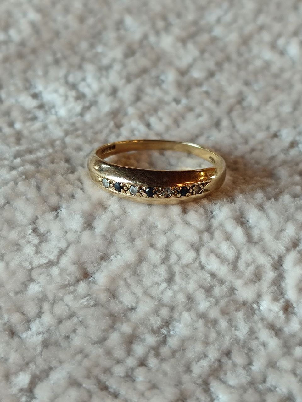 Vintage 9ct Gold Ring with Diamonds and Sapphires