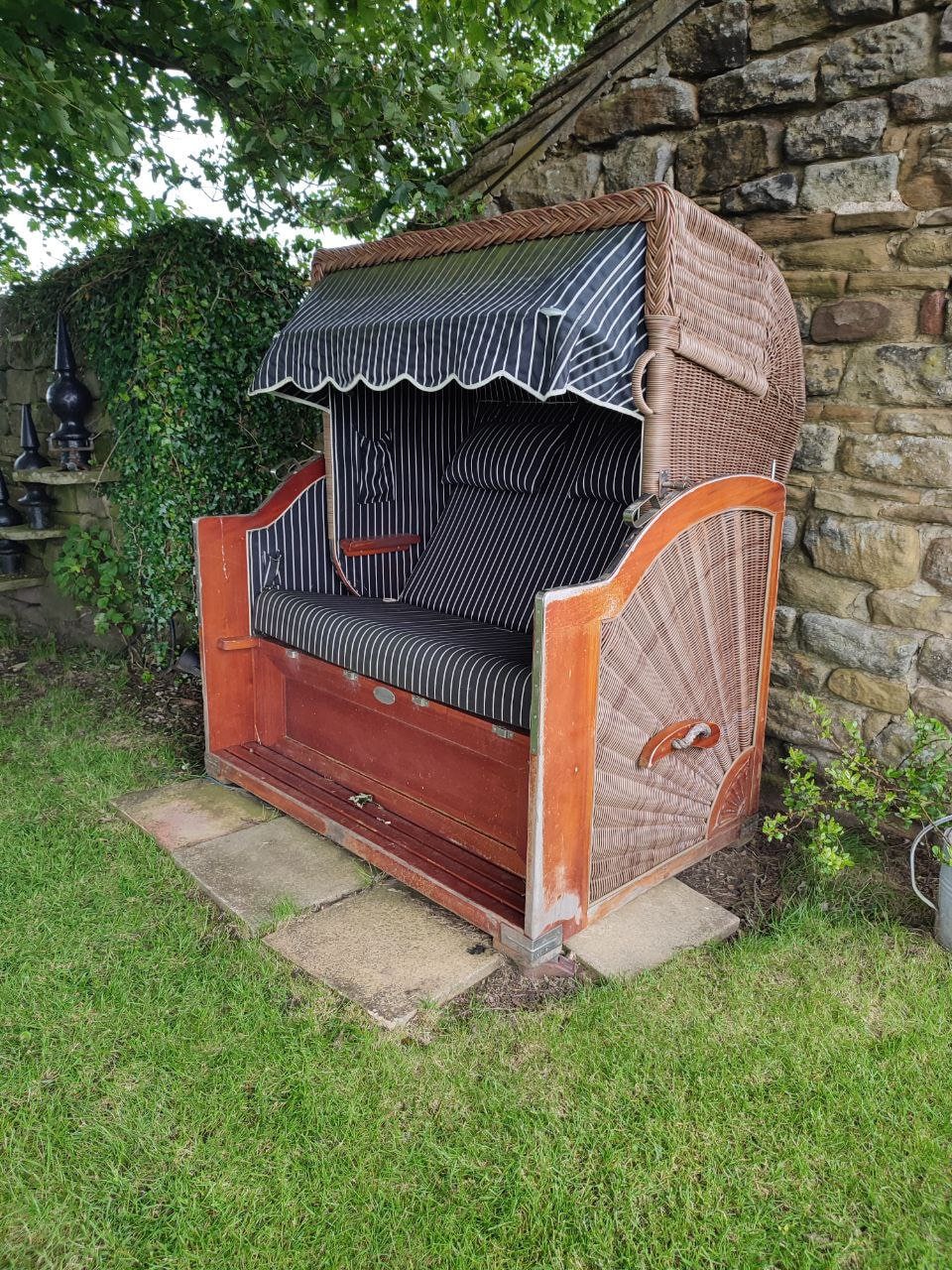 Luxurious Victorian Style Mahogany 'Captain Seat' Garden Lounger with Marine Upholstery and Stainless Steel Accents by Mygind Design