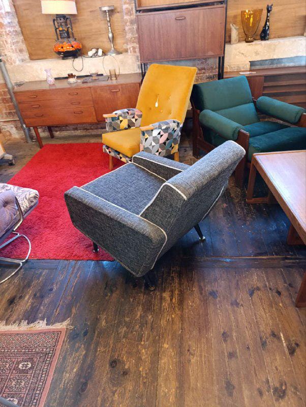 Sublime Mid-Century 1950s Armchair – Gio Ponti Style