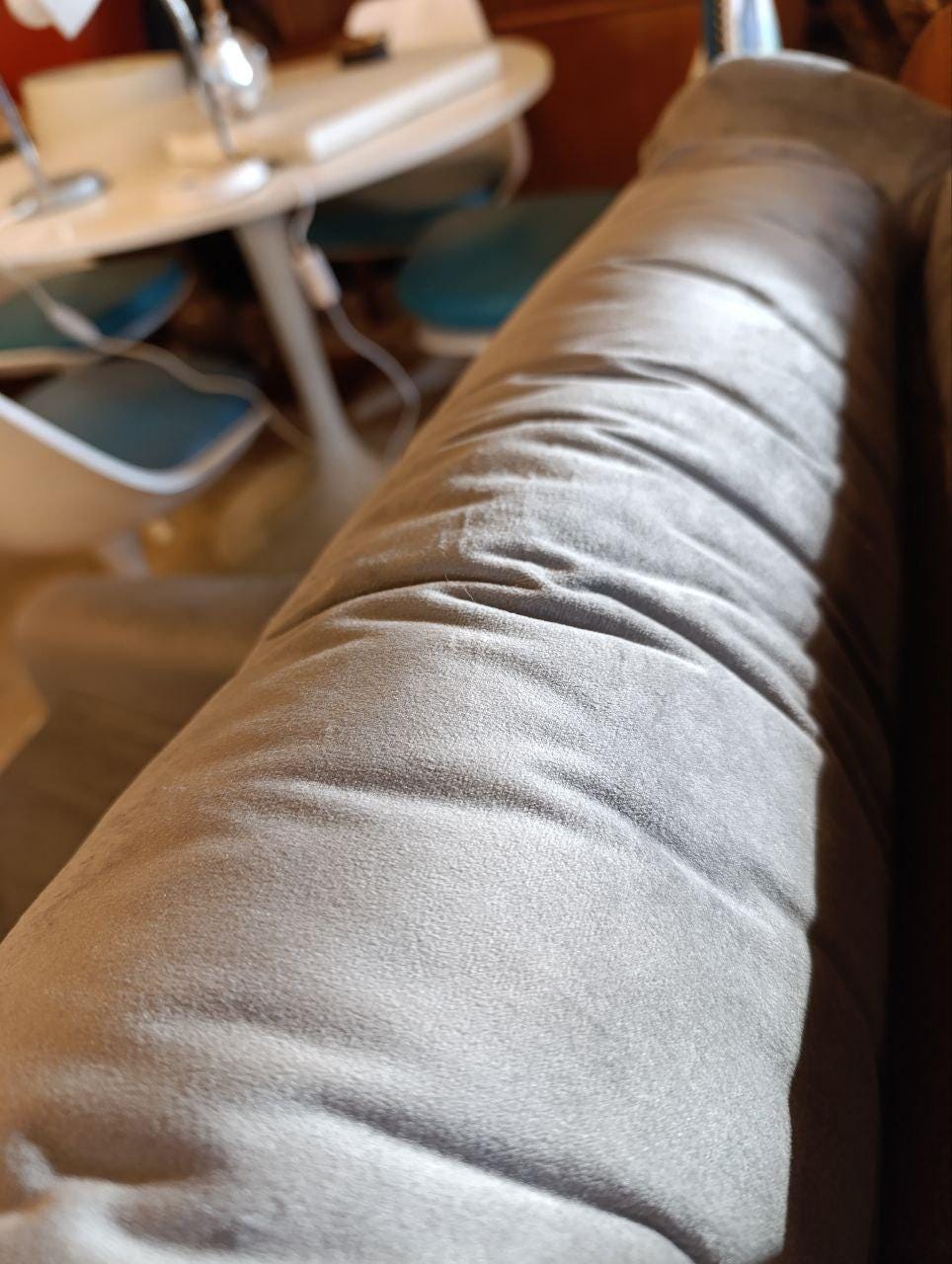 Modern Lounge Chair in Classic Mid Century Modern Design