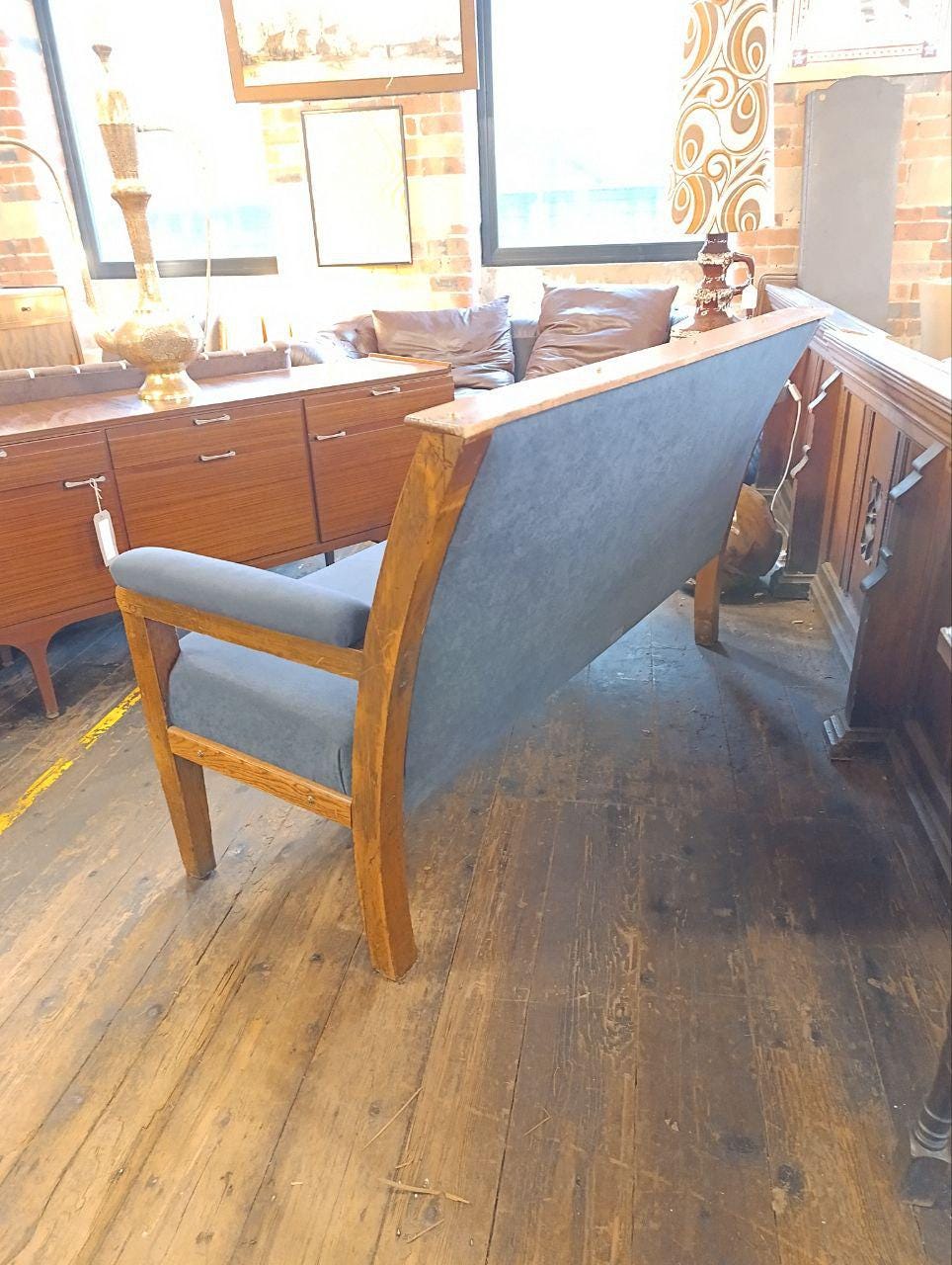 Traditional British Three-Seater Oak Chair in Wool-Blend Upholstery