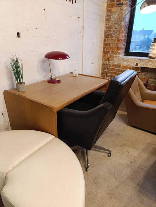 Mid-Century Modern Oak Desk with Drawers – Practical & Compact