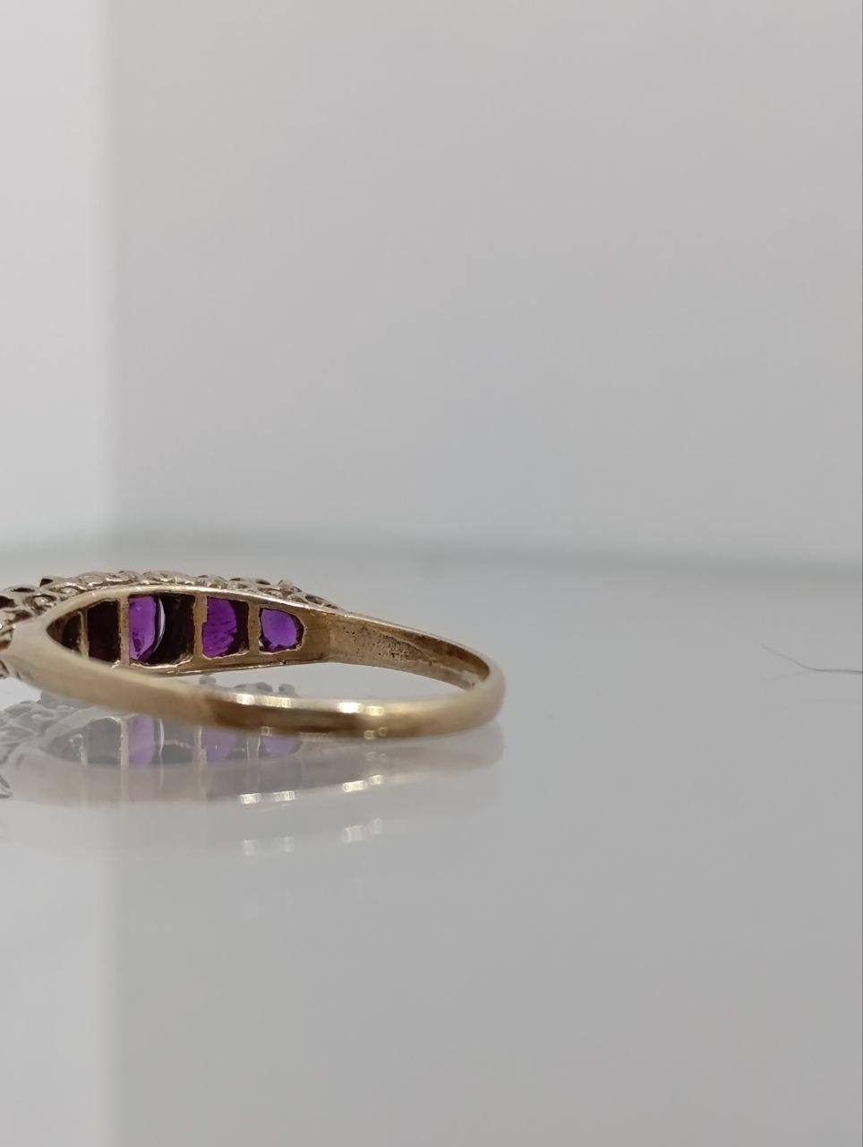 Striking Vintage Five Stone Garnet Ring - 9ct Gold - Size P