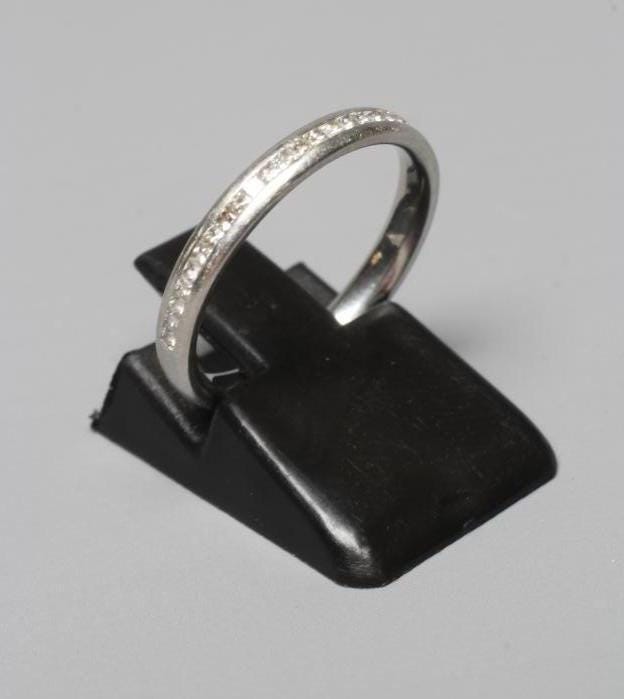 Elegant Diamond Half Hoop Eternity Ring - Platinum - Size L