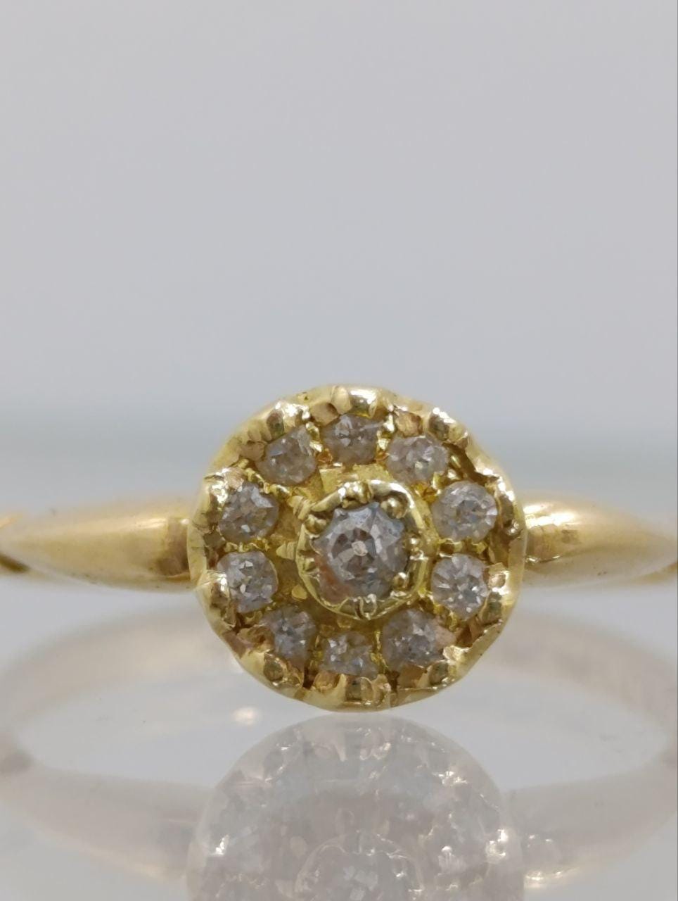Beautiful Edwardian Diamond Cluster Ring - 18ct Gold - Size P
