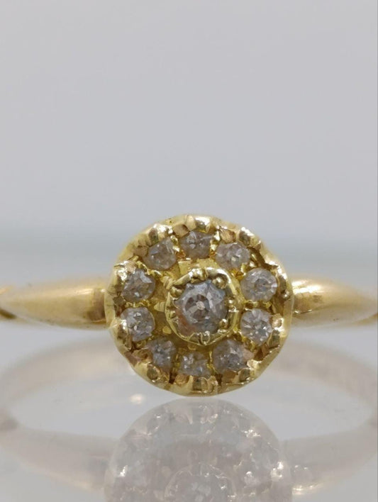 Beautiful Edwardian Diamond Cluster Ring - 18ct Gold - Size P