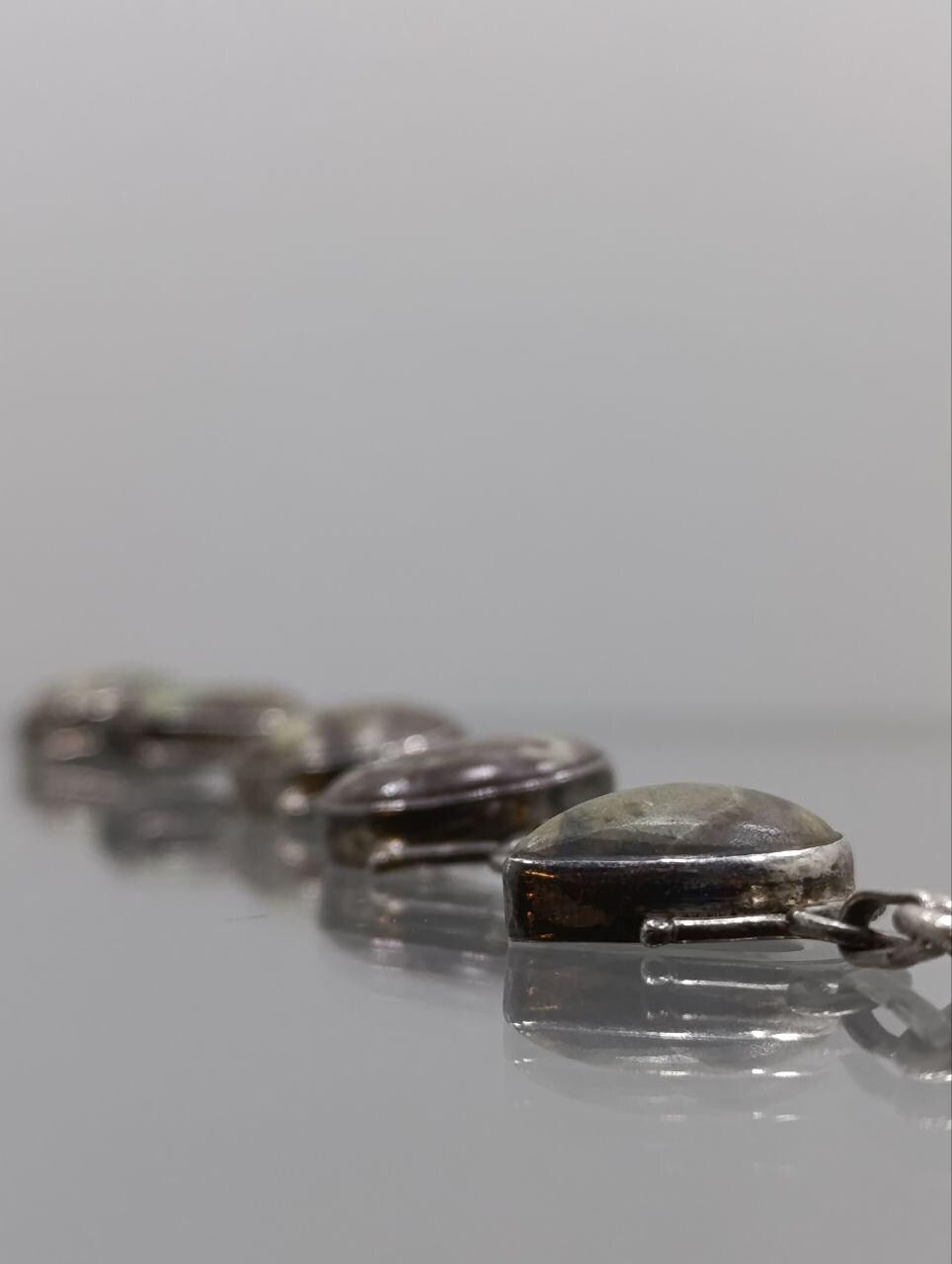 Beautiful Vintage Arts & Craft Style Solid Silver Moss Agate Bracelet