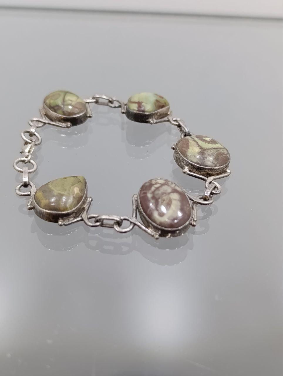 Beautiful Vintage Arts & Craft Style Solid Silver Moss Agate Bracelet