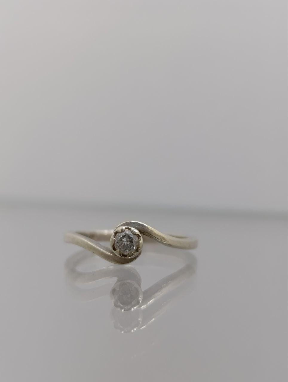 Vintage 9ct Yellow Gold Diamond Twist Ring - Art Deco Style
