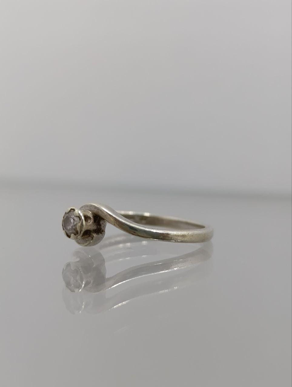 Vintage 9ct Yellow Gold Diamond Twist Ring - Art Deco Style