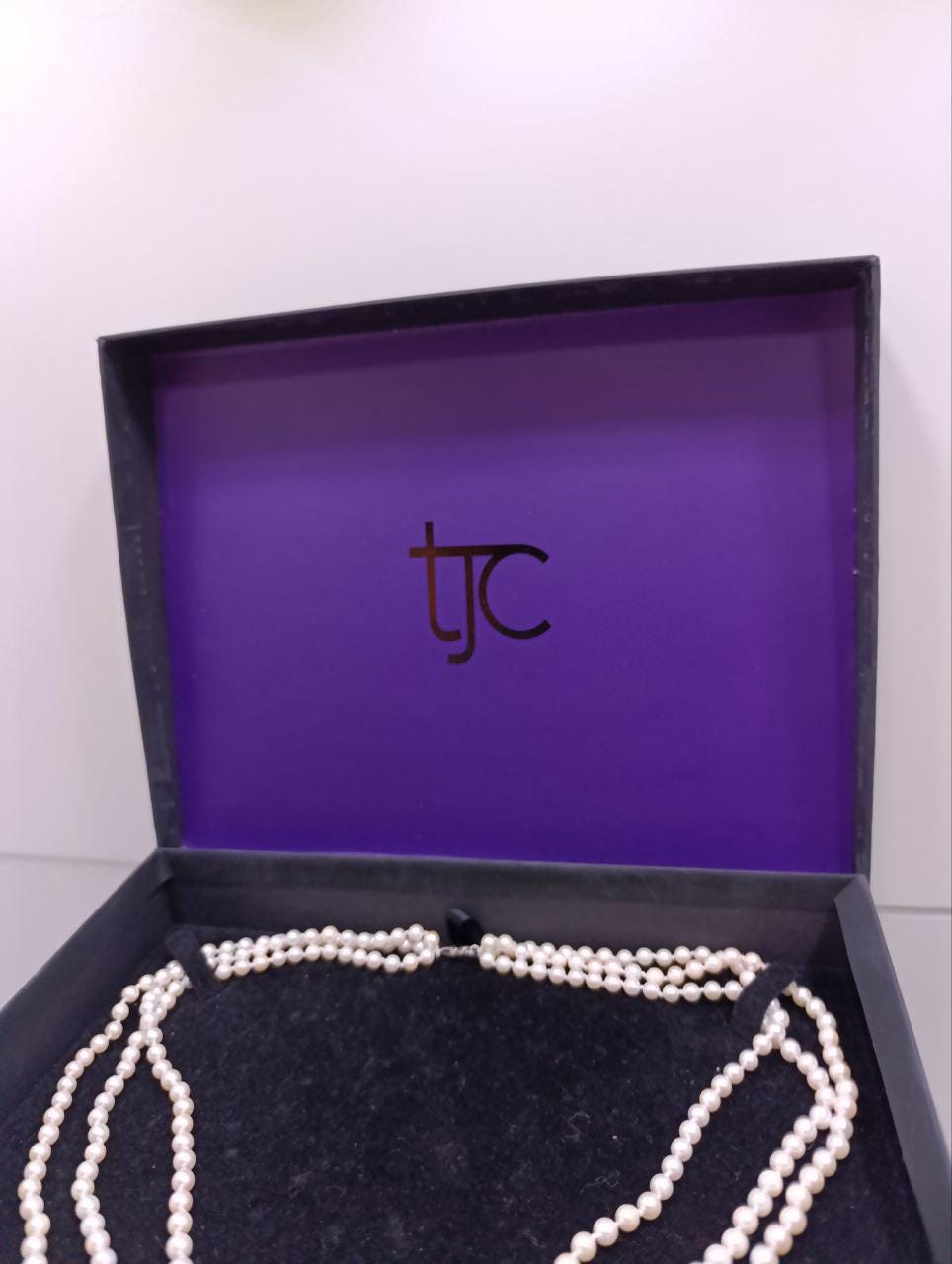 Stunning Graduated Pearl Necklace - 20 Inches - Okoya Pearls - White Gold Clasp
