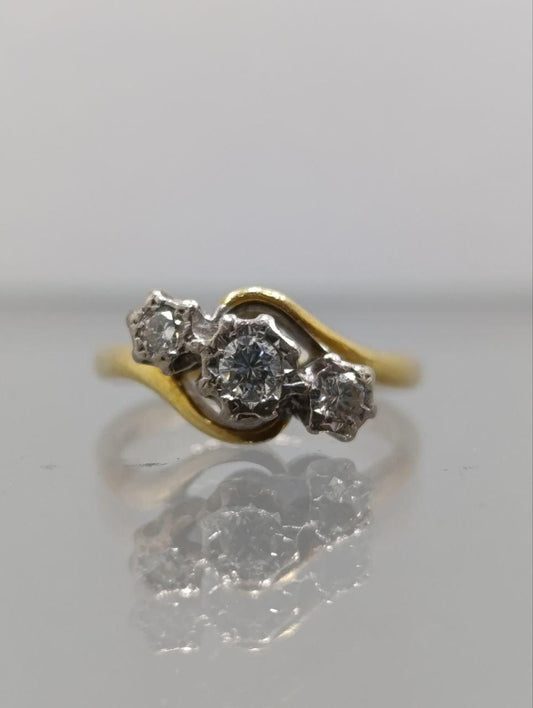 Vintage 18ct Gold Diamond Crossover Ring - Size N 1/2