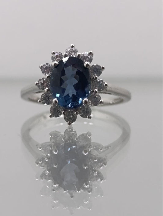 Exquisite 9ct Gold Kyanite & Cubic Zirconia Ring - Size P