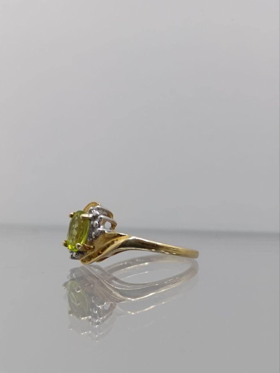 10ct Gold Peridot & Diamond Dress Ring - Size N