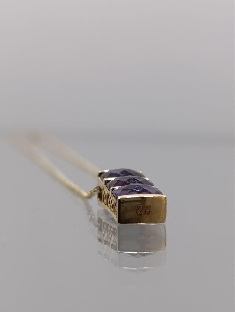 14ct Gold Amethyst Bar Pendant Necklace - 18 Inch Chain