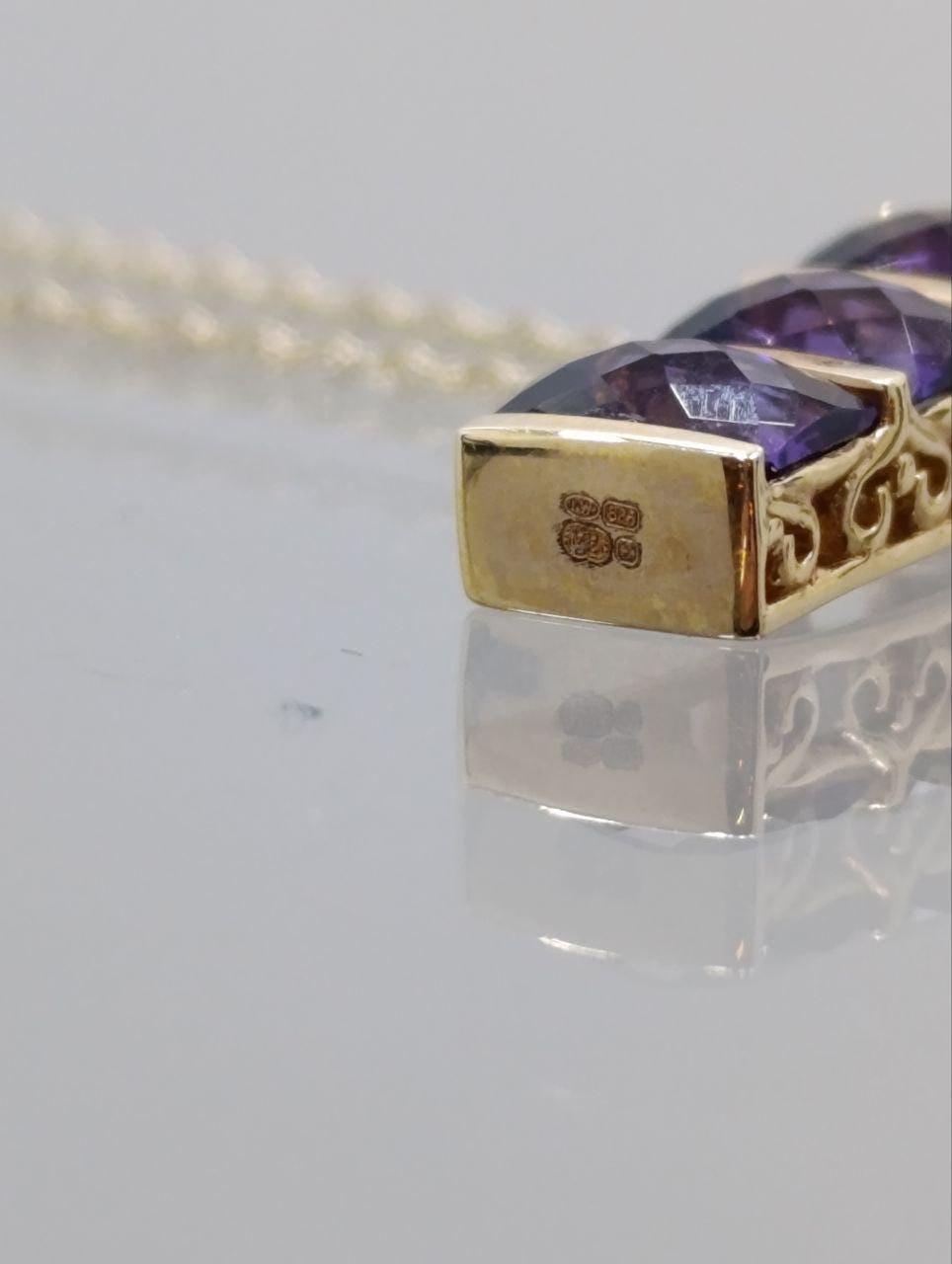 14ct Gold Amethyst Bar Pendant Necklace - 18 Inch Chain