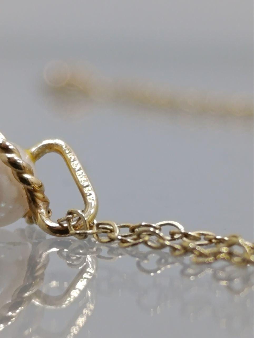 Vintage 9ct Gold & White Pearl Pendant Necklace - Dainty Lace Design