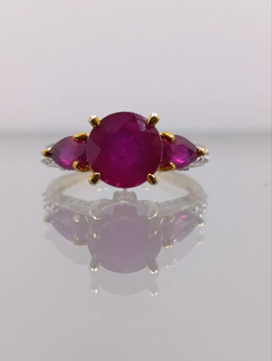 Exquisite 9ct Gold Ruby & Cubic Zirconia Ring - Size Q