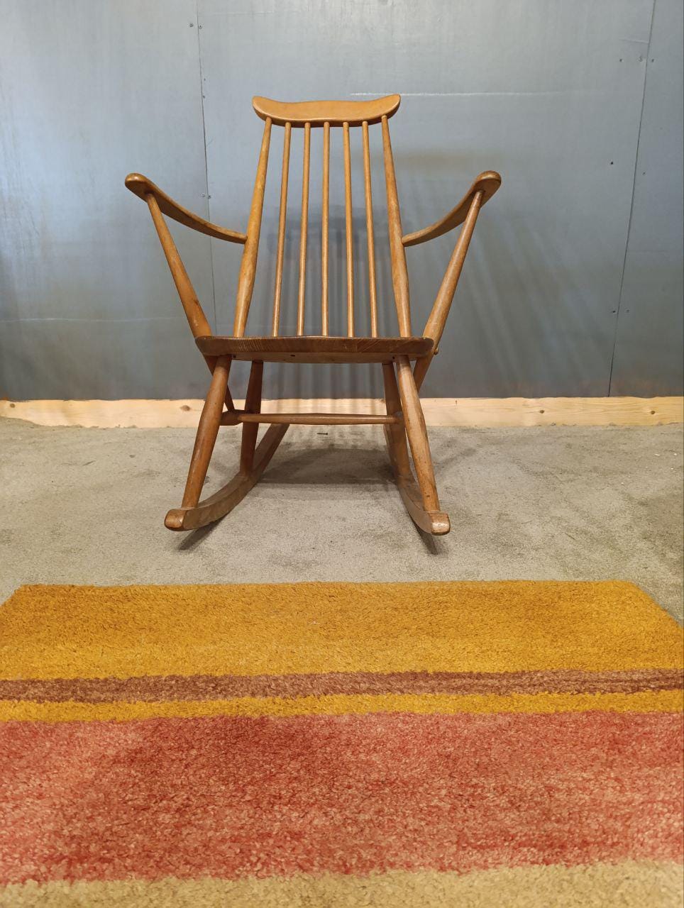 Vintage Ercol 435 Goldsmith Rocking Chair - Blonde Elm