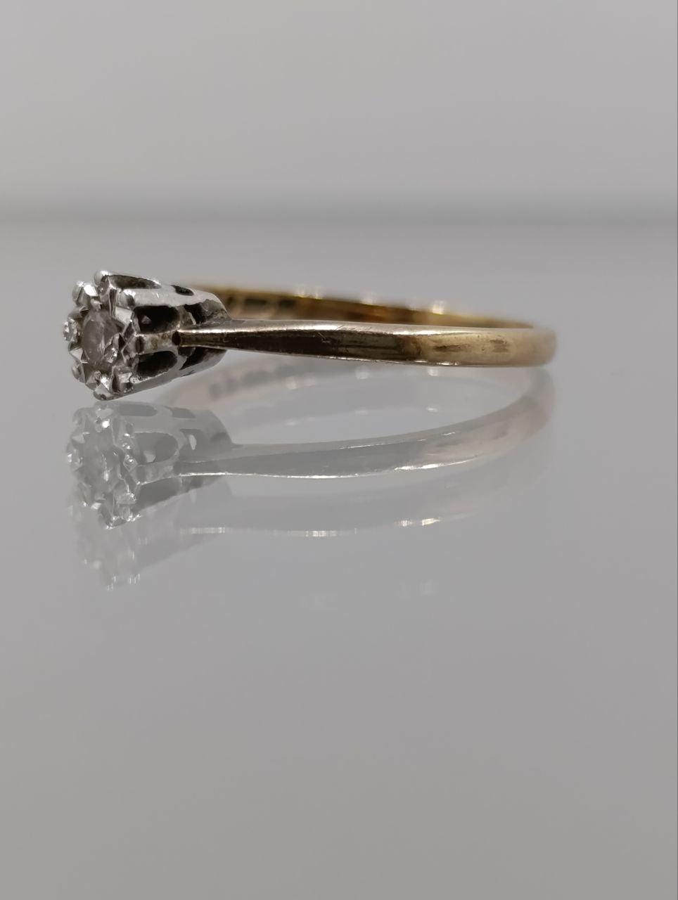Vintage 9ct Gold Diamond Solitaire Ring - Size N