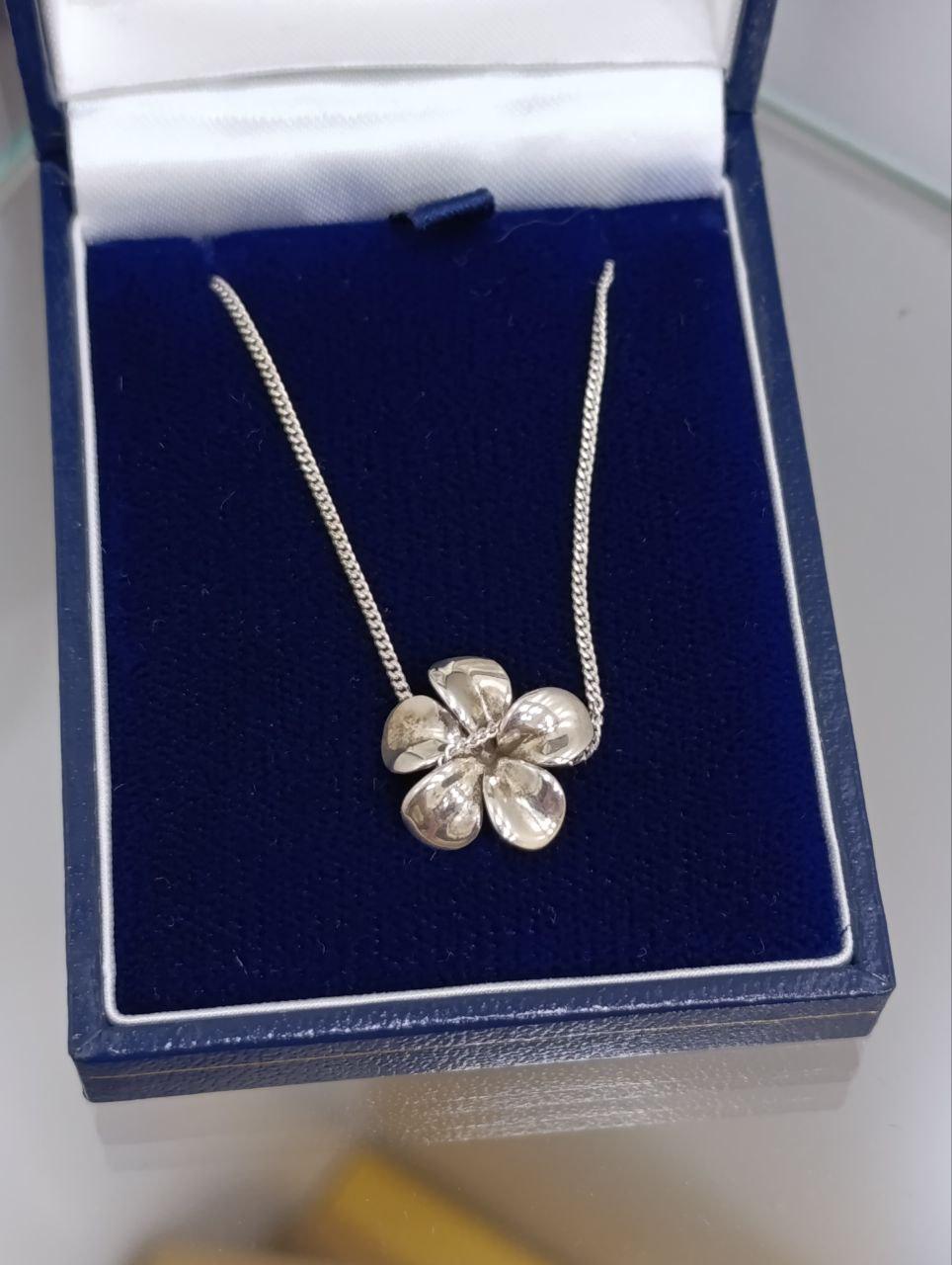 Sterling Silver Forget-me-not Flower Necklace - 18 Inch Chain