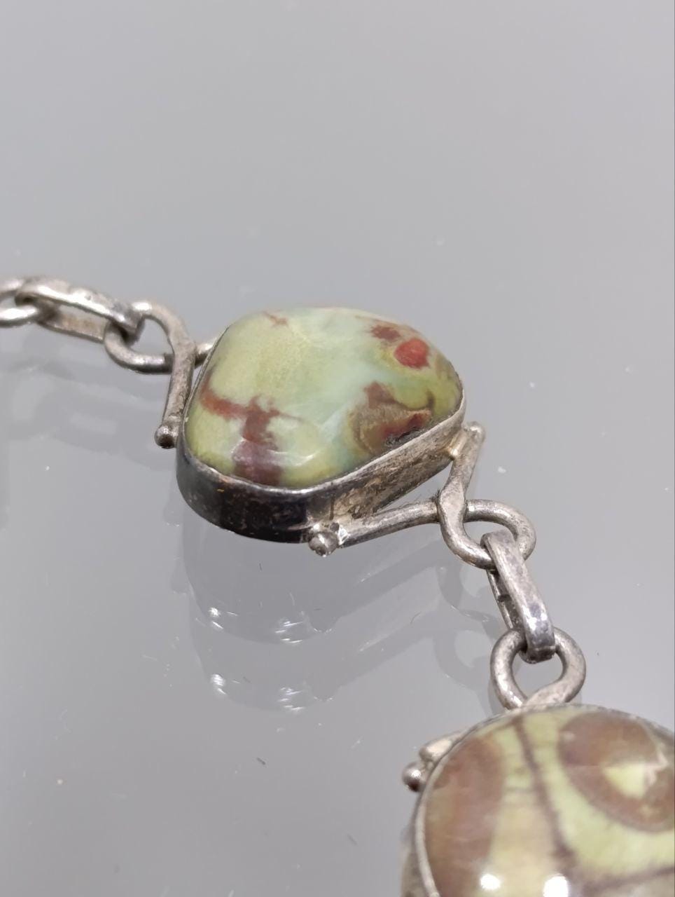 Beautiful Vintage Arts & Craft Style Solid Silver Moss Agate Bracelet