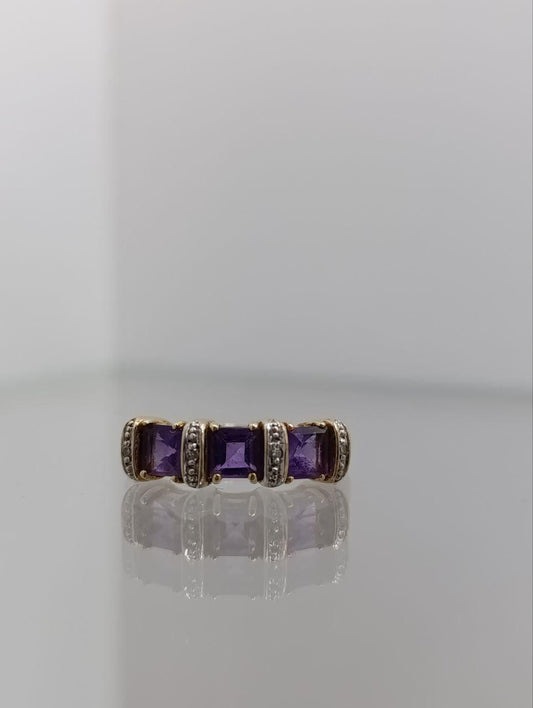 Vintage 9ct Gold Amethyst & Diamond Trilogy Ring