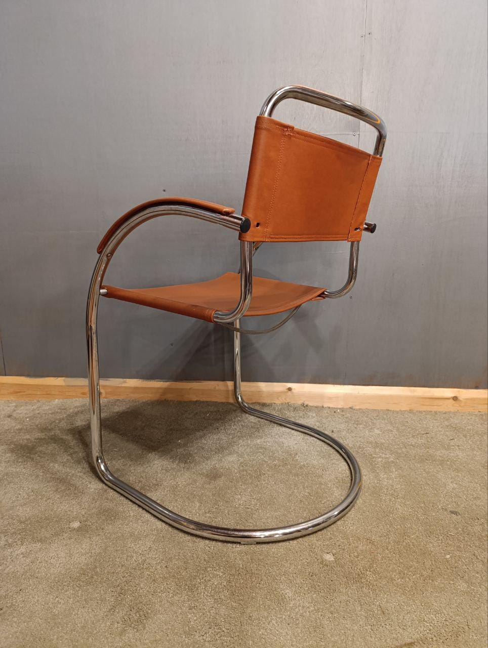 Set of 6 Bauhaus Cantilever Chairs - Chrome & Cognac Leather - Italian Design