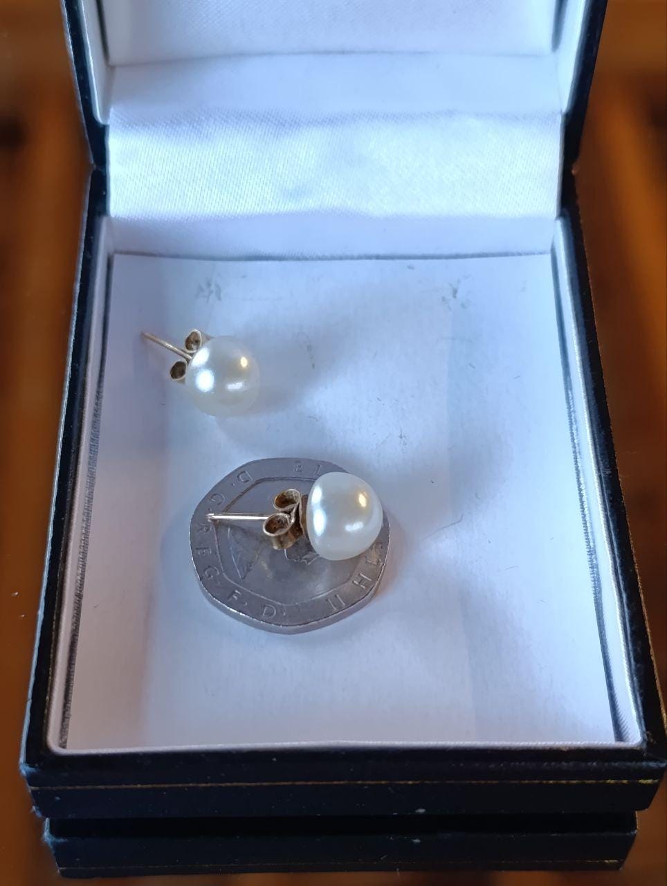 Timeless 9ct Gold & Pearl Stud Earrings - Perfect Everyday Elegance