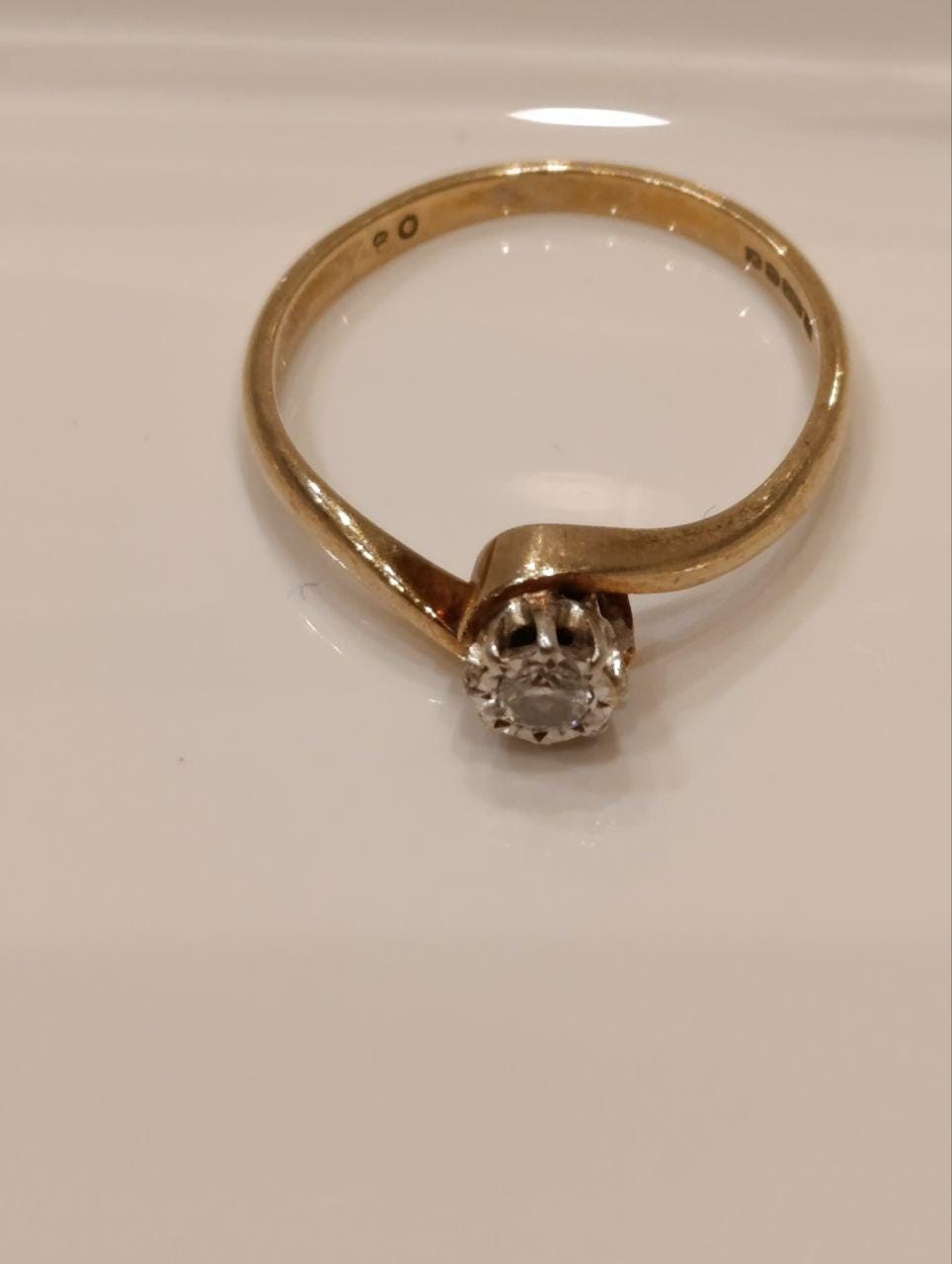 9ct Yellow Vintage Gold Diamond Twist Ring - Art Deco Style