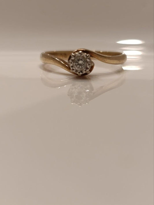 9ct Yellow Vintage Gold Diamond Twist Ring - Art Deco Style