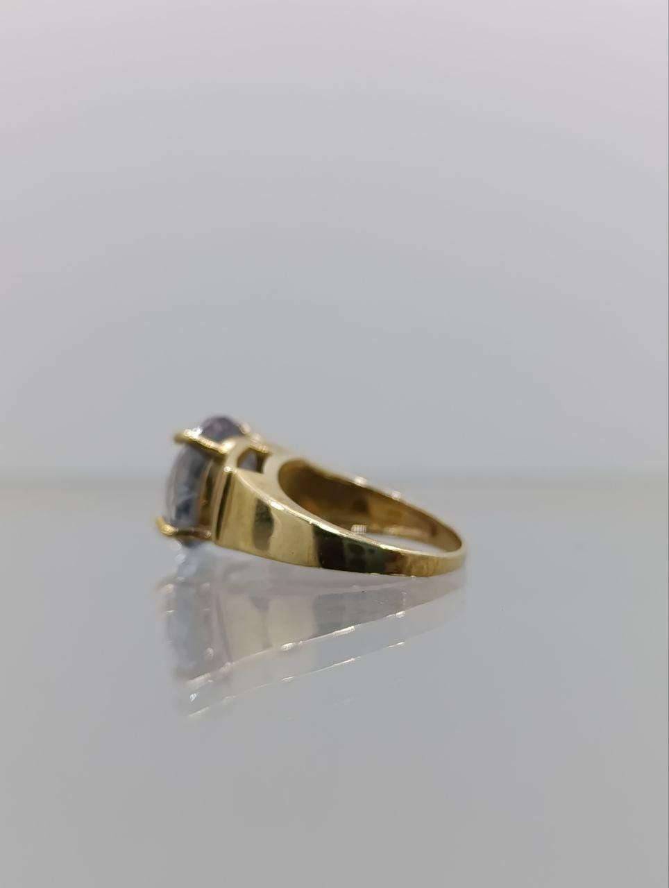 Substantial 9ct Gold Amethyst Ring - Size K