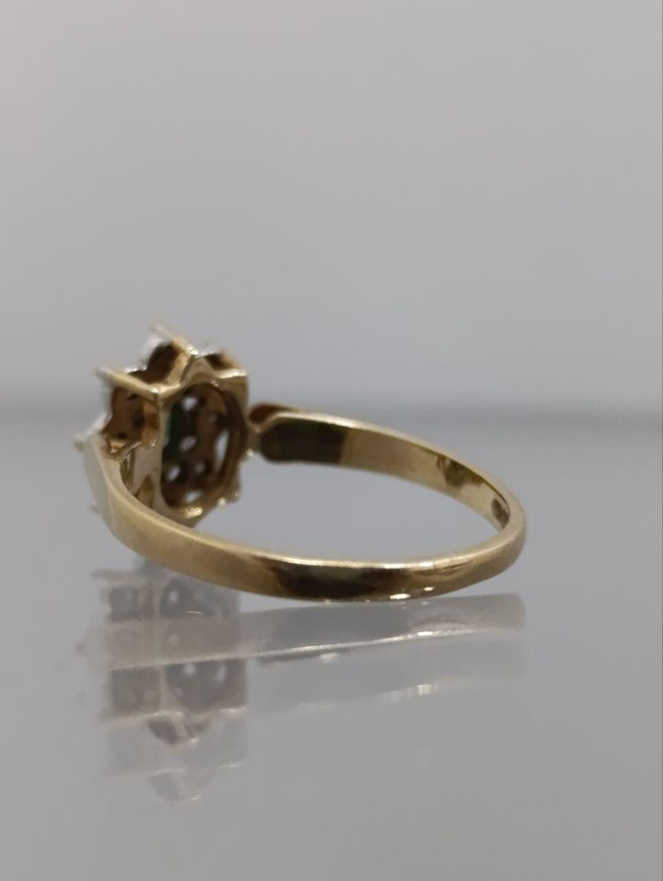 Vintage 9ct Gold Emerald & Diamond Cluster Ring - Size L