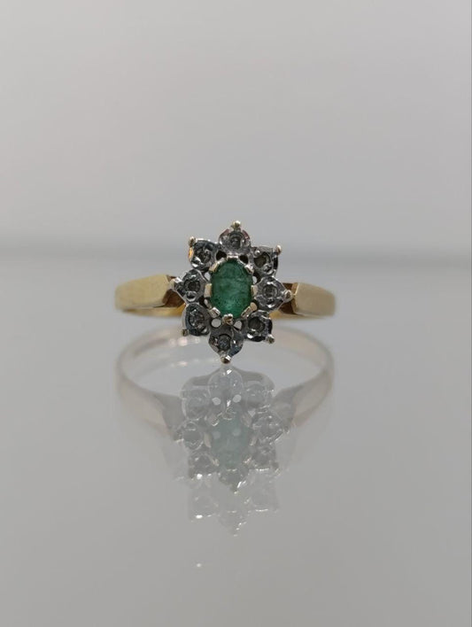 Vintage 9ct Gold Emerald & Diamond Cluster Ring - Size L