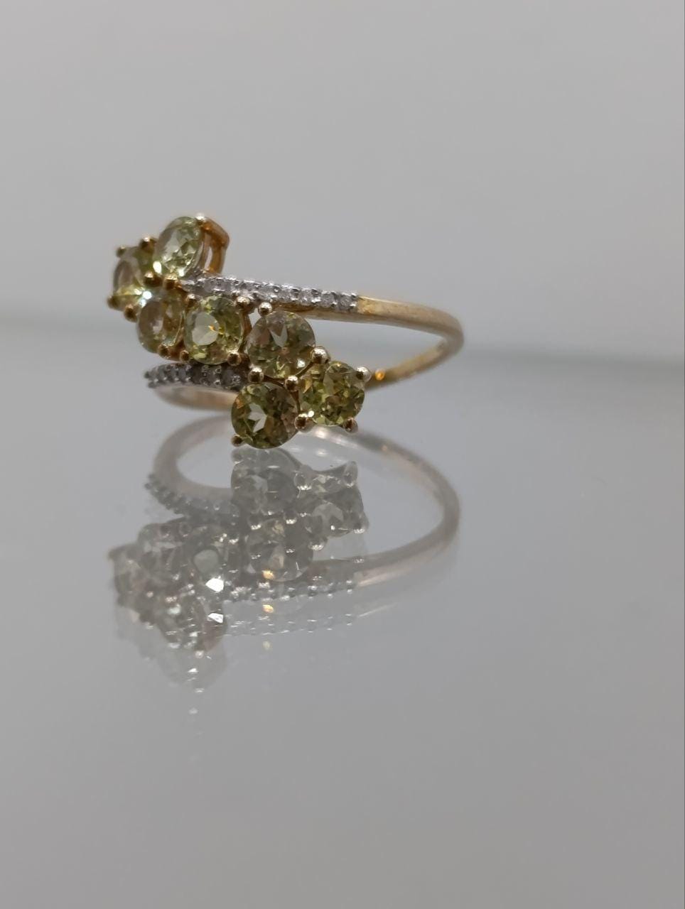 9ct Gold Peridot & Diamond Dress Ring - Size N 1/2