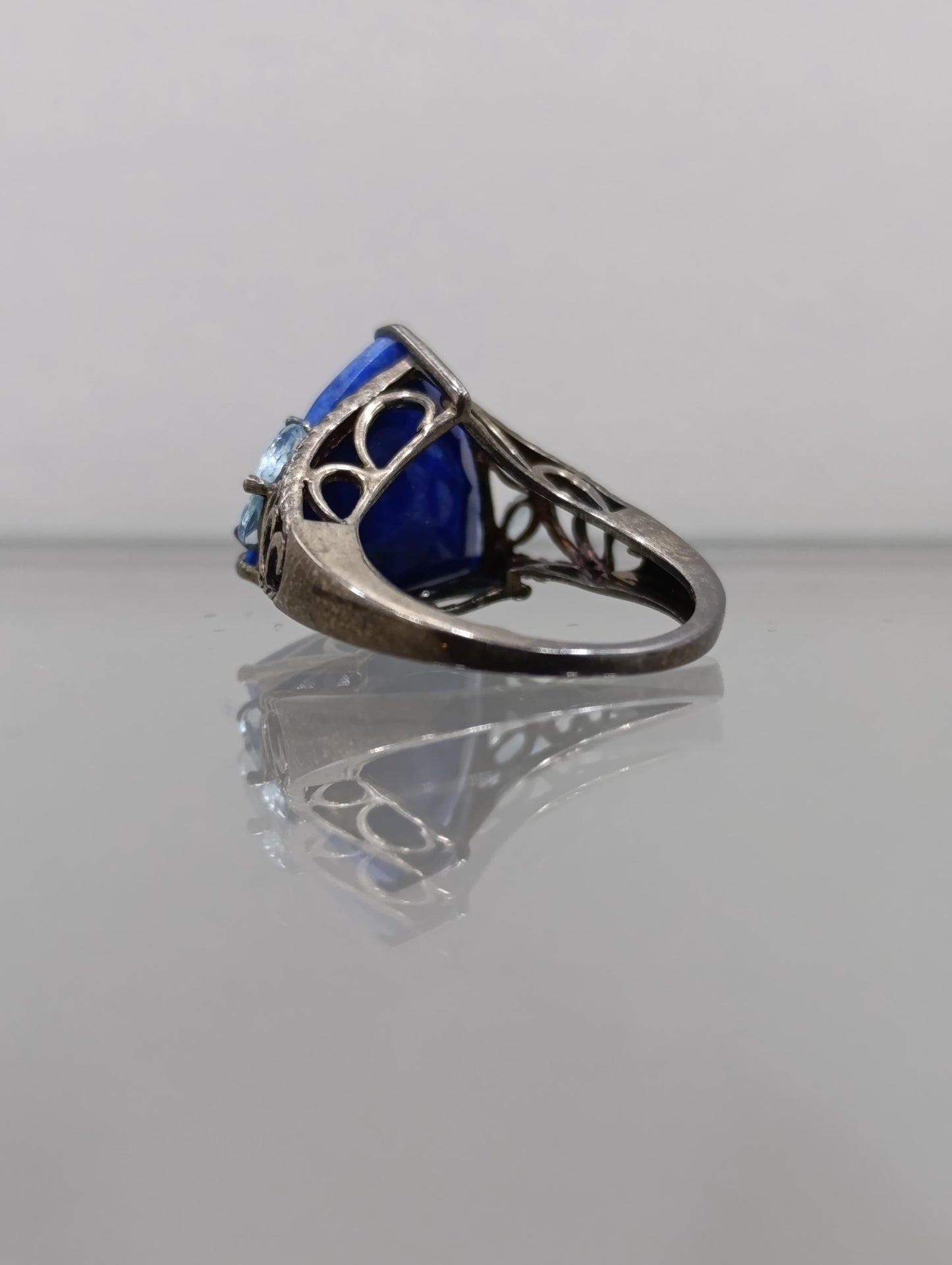 Sterling Silver Ring with Lapis Lazuli Stone - Size K