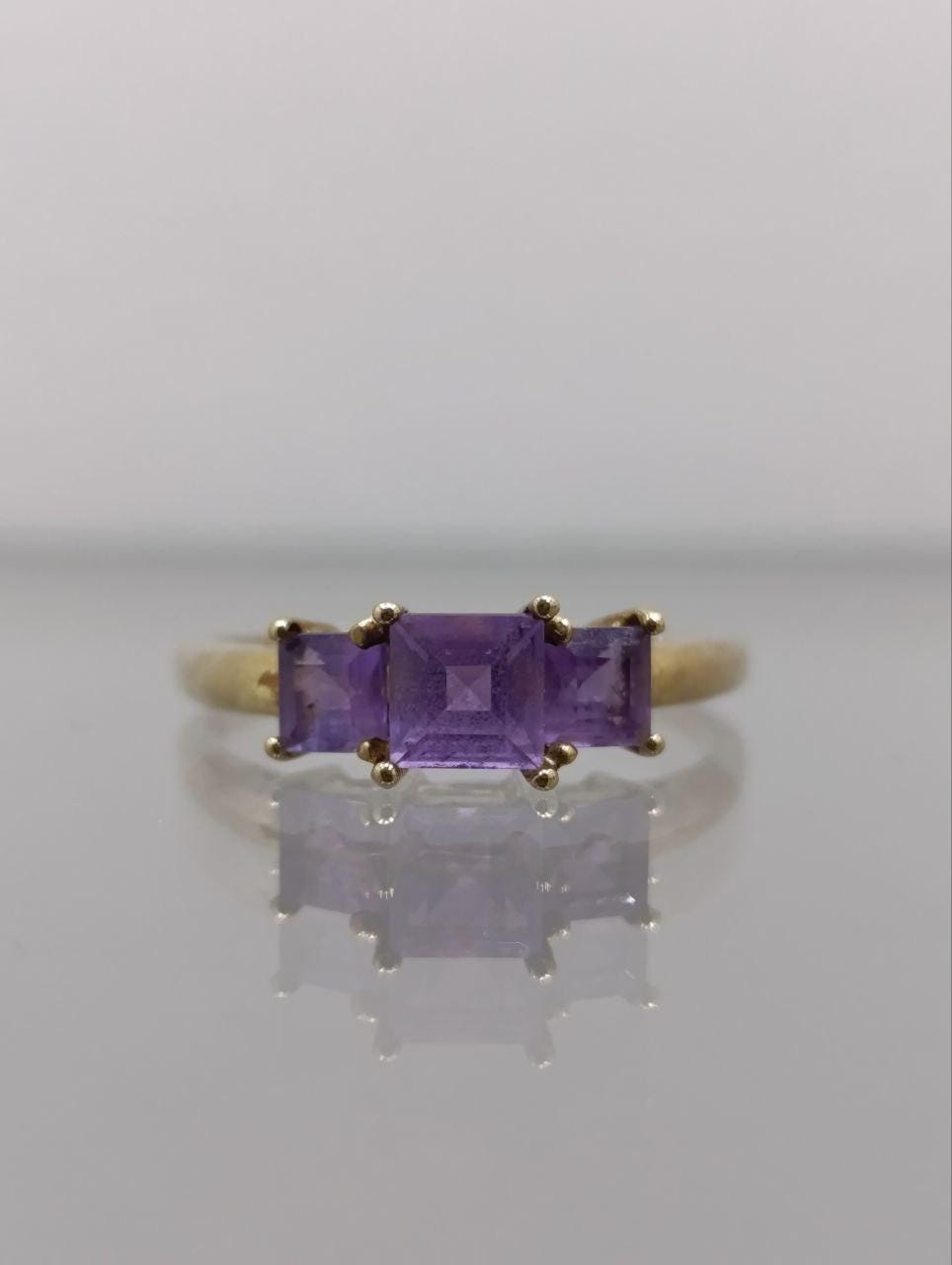 Exquisite 9ct Gold Amethyst & Diamond Three Stone Ring - Size T 1/2