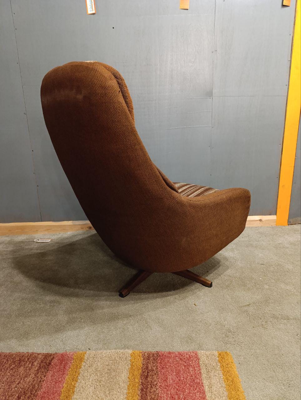 Iconic 1960s Egg Chair - Reupholstered to Your Style