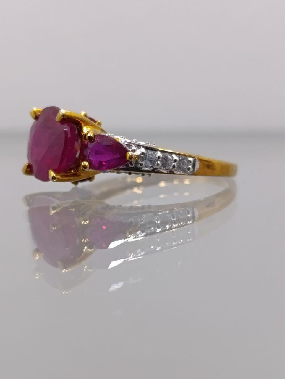 Exquisite 9ct Gold Ruby & Cubic Zirconia Ring - Size Q