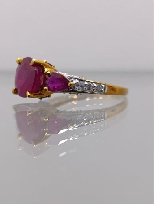 Exquisite 9ct Gold Ruby & Cubic Zirconia Ring - Size Q