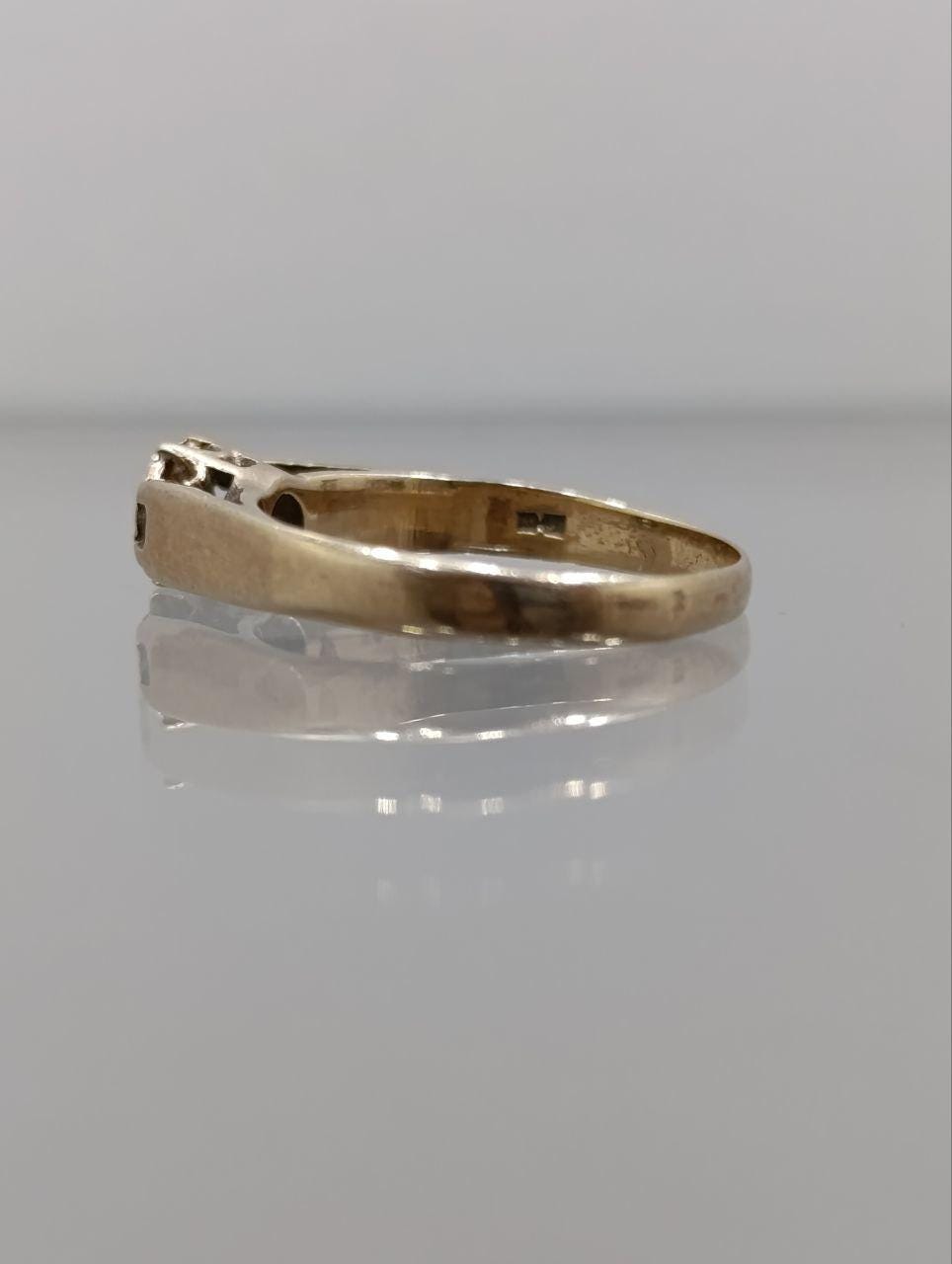 Vintage 9ct Gold Diamond Solitaire Ring - Size N