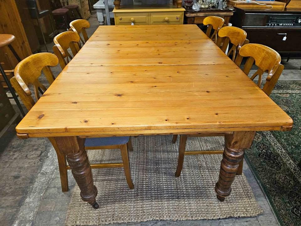 Antique Pine Wind-Out Dining Table & 6 Chairs - Rustic Farmhouse Style