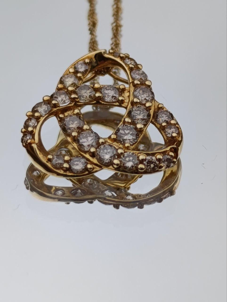 18ct Gold Diamond Knot Pendant Necklace - 1ct Sparkle