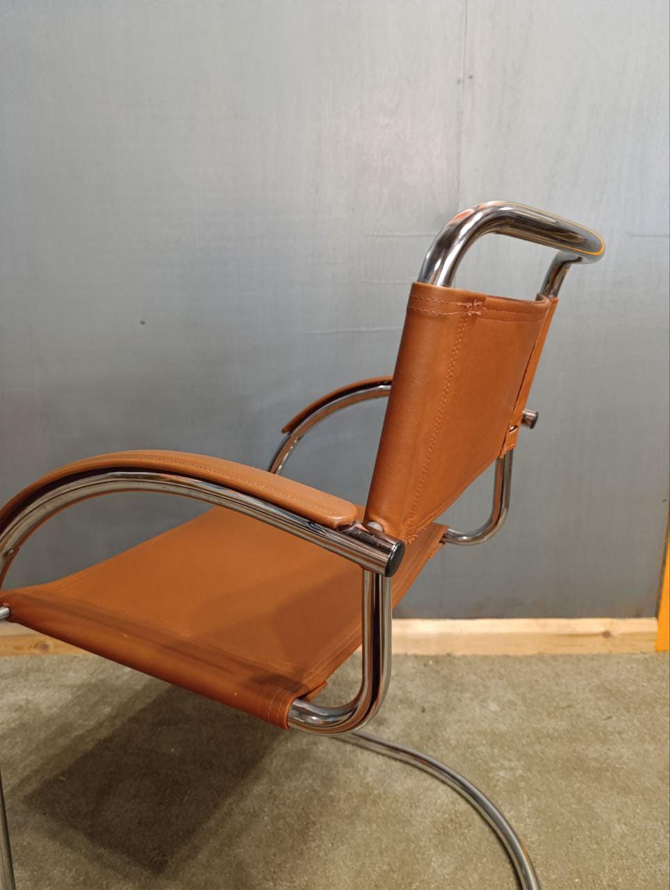 Set of 6 Bauhaus Cantilever Chairs - Chrome & Cognac Leather - Italian Design