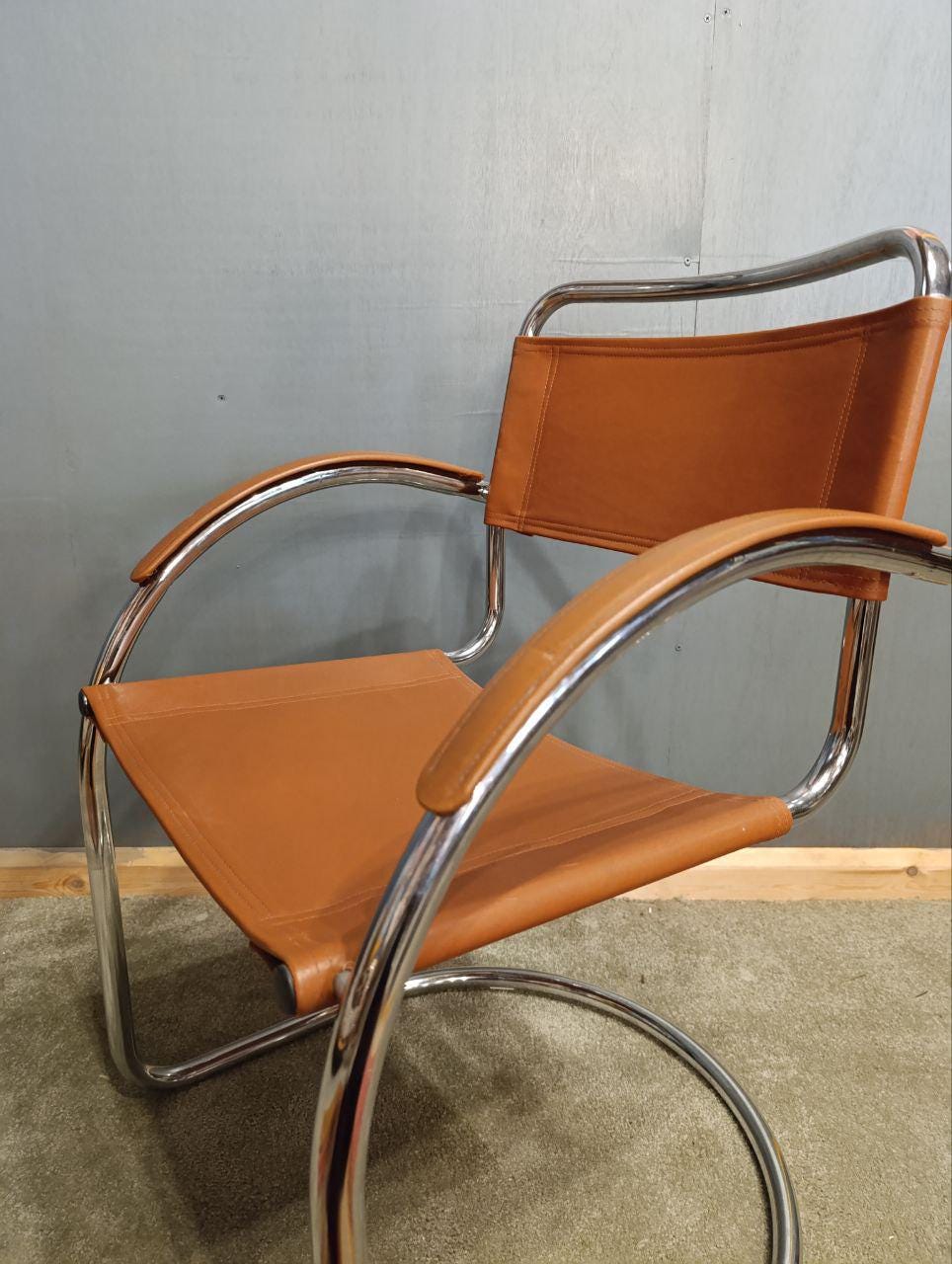 Set of 6 Bauhaus Cantilever Chairs - Chrome & Cognac Leather - Italian Design