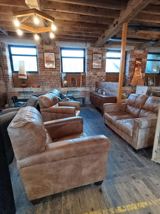 Vintage Italian Leather Three-Piece Suite - Distressed Tan