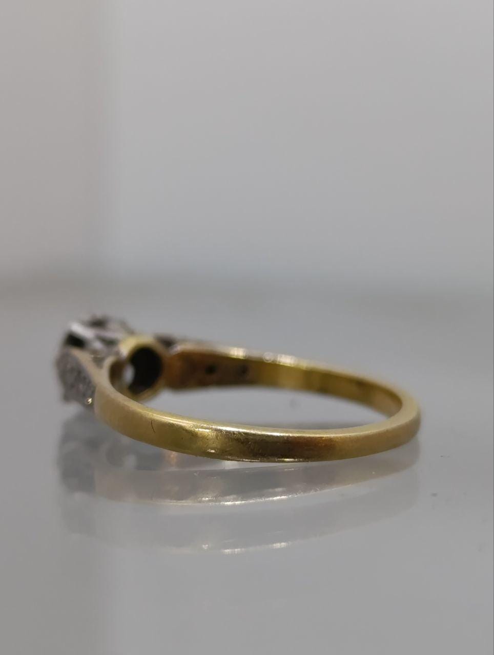 Vintage 18ct Yellow Gold Solitaire Diamond Ring - 1970s, Graduated Shoulder Diamonds, Size M